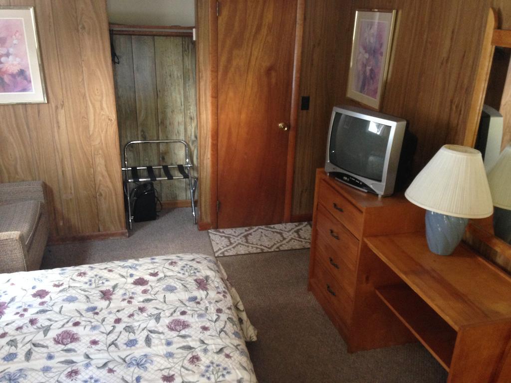 Amber Lantern Motel Лейк Джордж Стая снимка